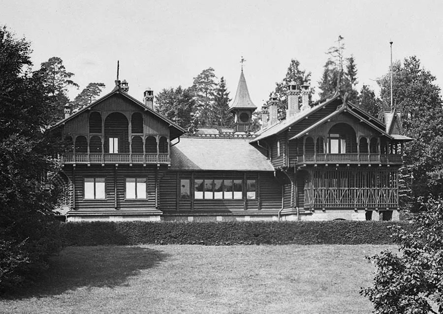 The Kaiser's hunting lodge in Rominten (Raduzhnoye)
