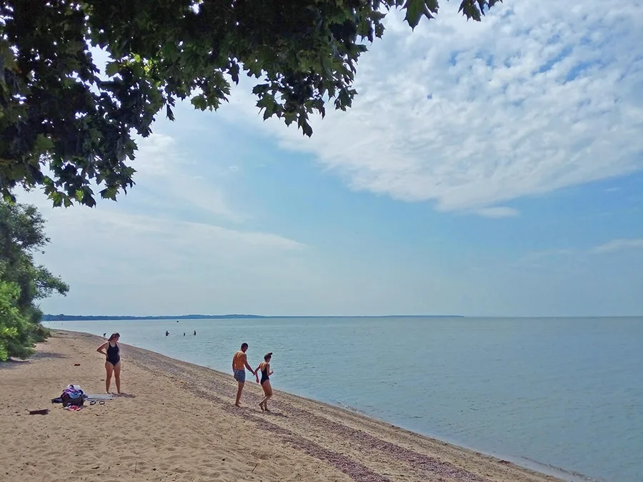Strand unterhalb der Mauern der Burg Balga