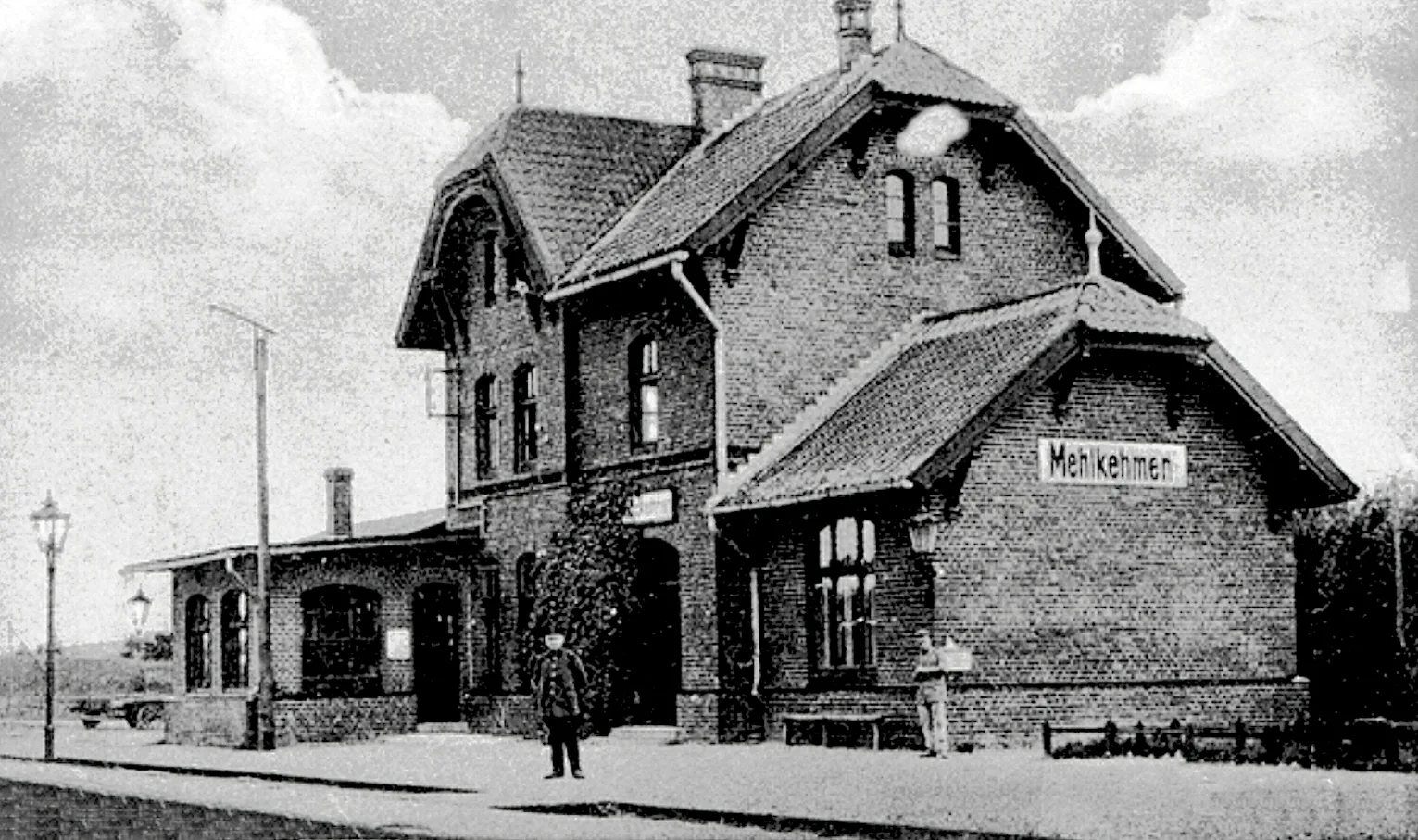 Dworzec w Mehlkehmen/Kalinino (www.bildarchiv-ostpreussen.de).