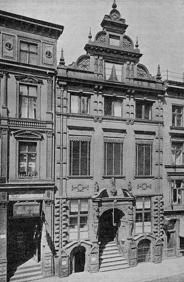 Кнайпхофская Длинная, 27