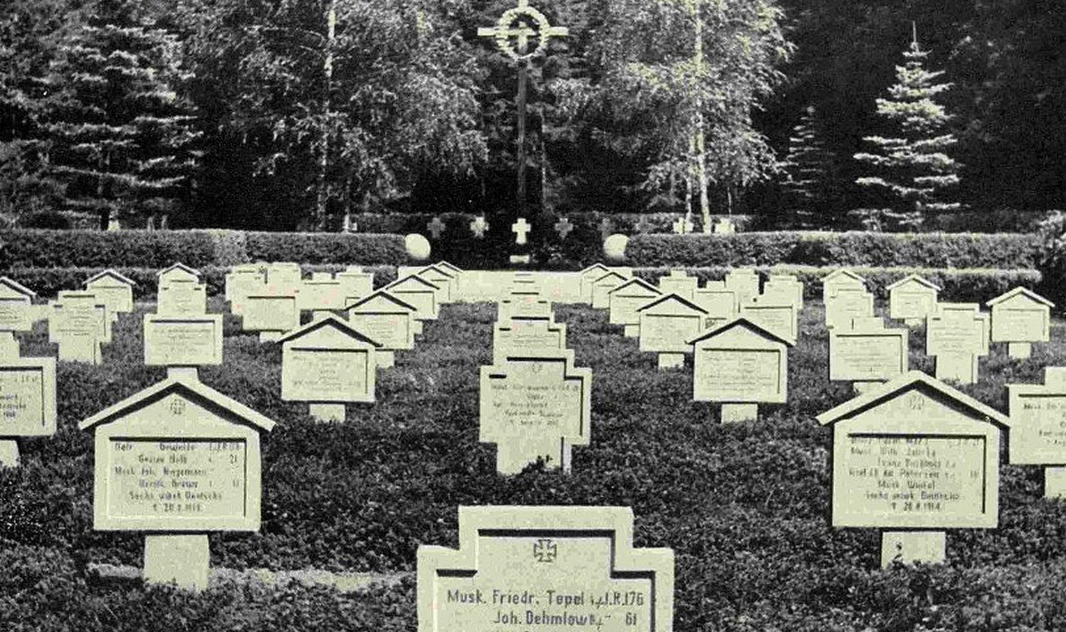 War cemetery in Mattischkehmen (Sovkhoznoye, Gusev District), c. 1929. Stadtarchiv und Landesgeschichtl. Bibliothek – Bielefeld (Kreisarchiv Gumbinnen).