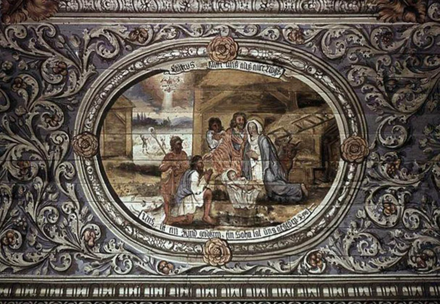 Ausschnitt der Deckenmalerei der Kirche Kumehnen