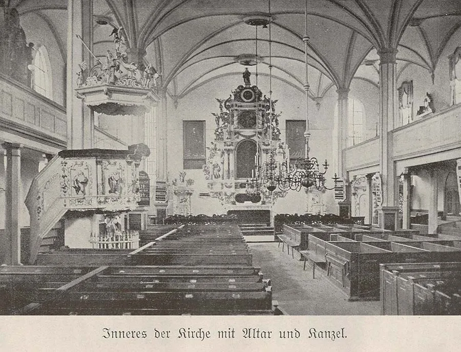Innenraum der Roßgärter Kirche