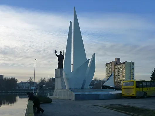 Monument to the pioneers of ocean fishing