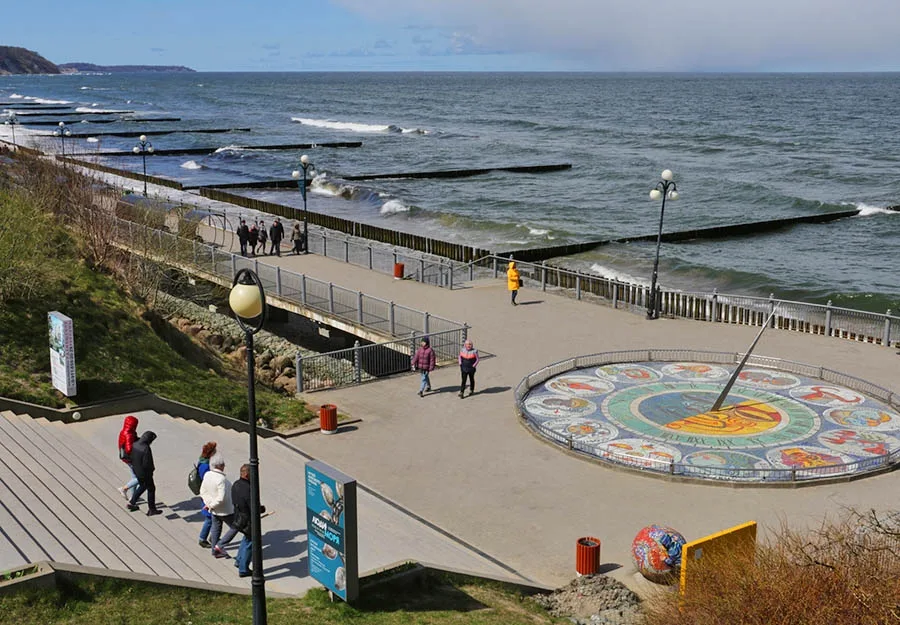 Promenade und Sonnenuhr
