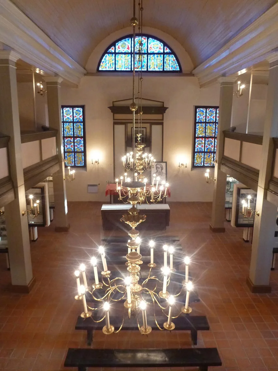 Innenraum der Kirche Tollmingkehmen