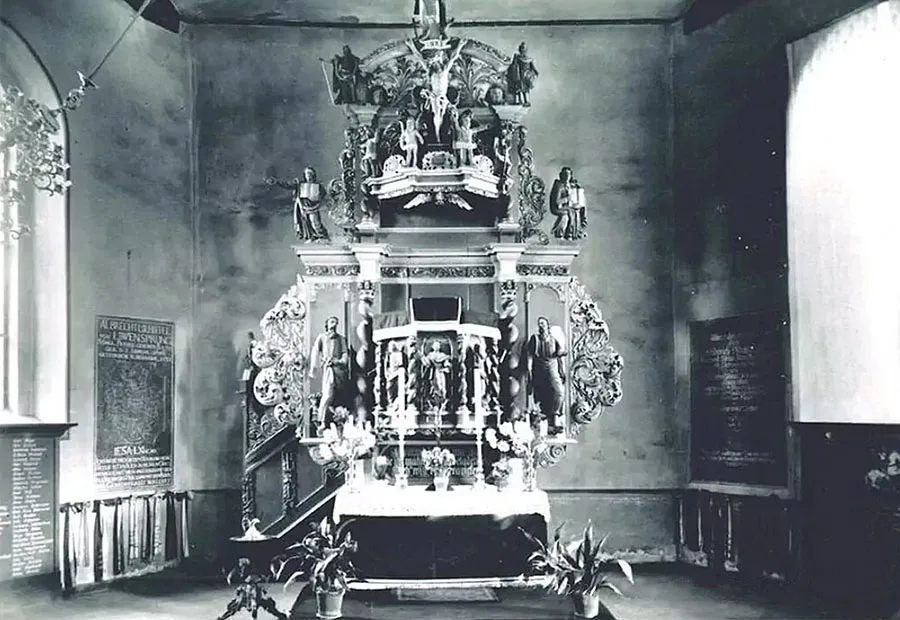 Altar of Georgenburg Church
