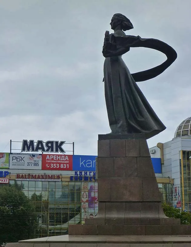 What Can Kaliningrad's Monuments Tell Us?