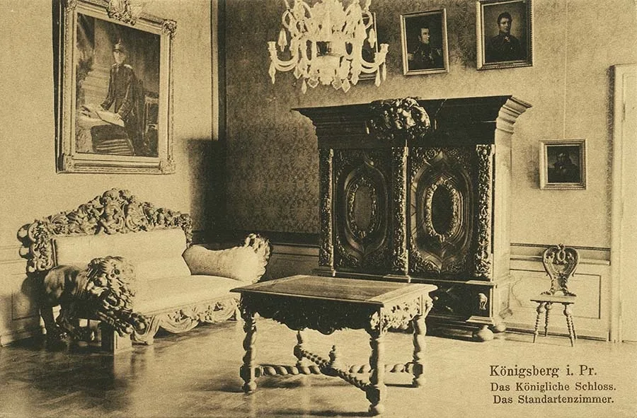 Königliche Möbel