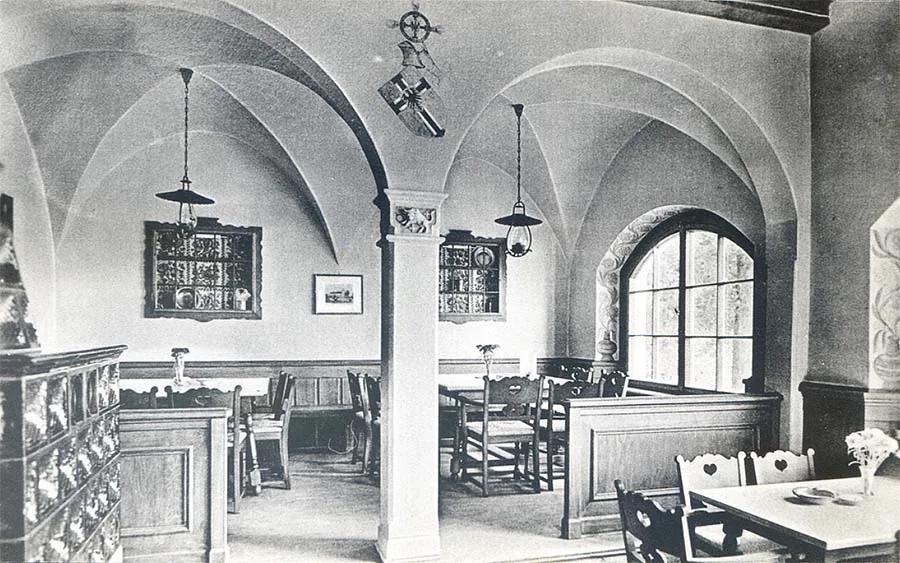 Wnętrze tawerny Burg Krug