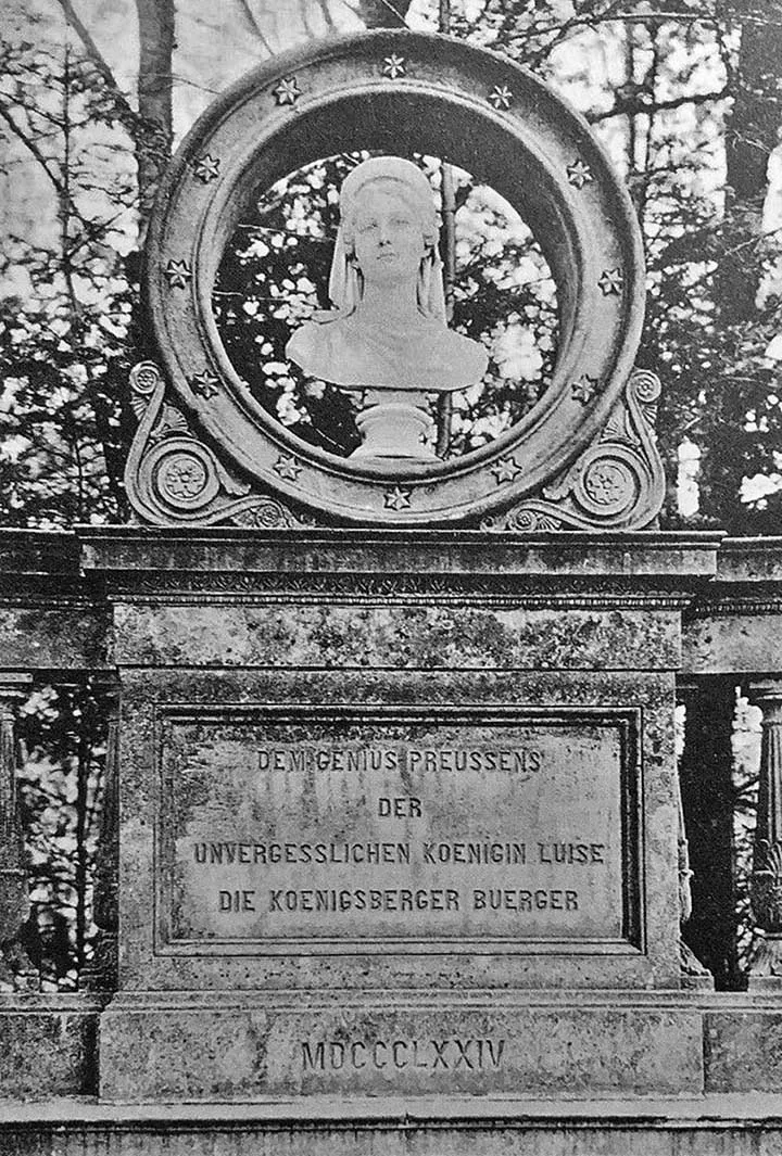 Bust of Louise by Rauch