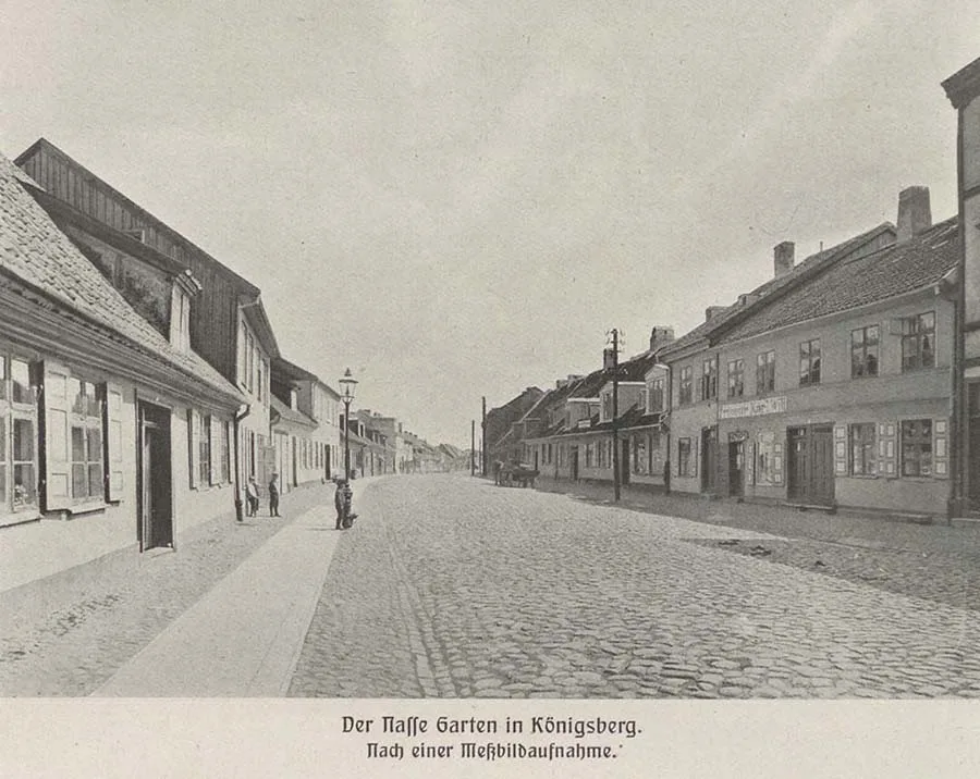 Nasser Garten – Straße Suworowa