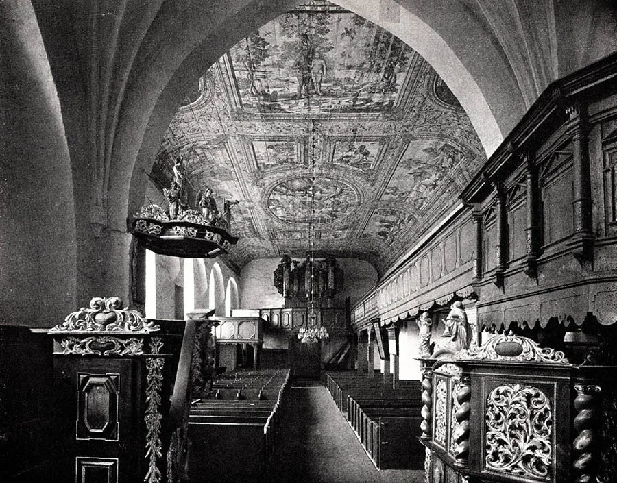 Innenraum der Kirche Kumehnen