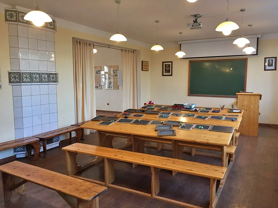 In the classroom of the Old German School of Waldwinkel
