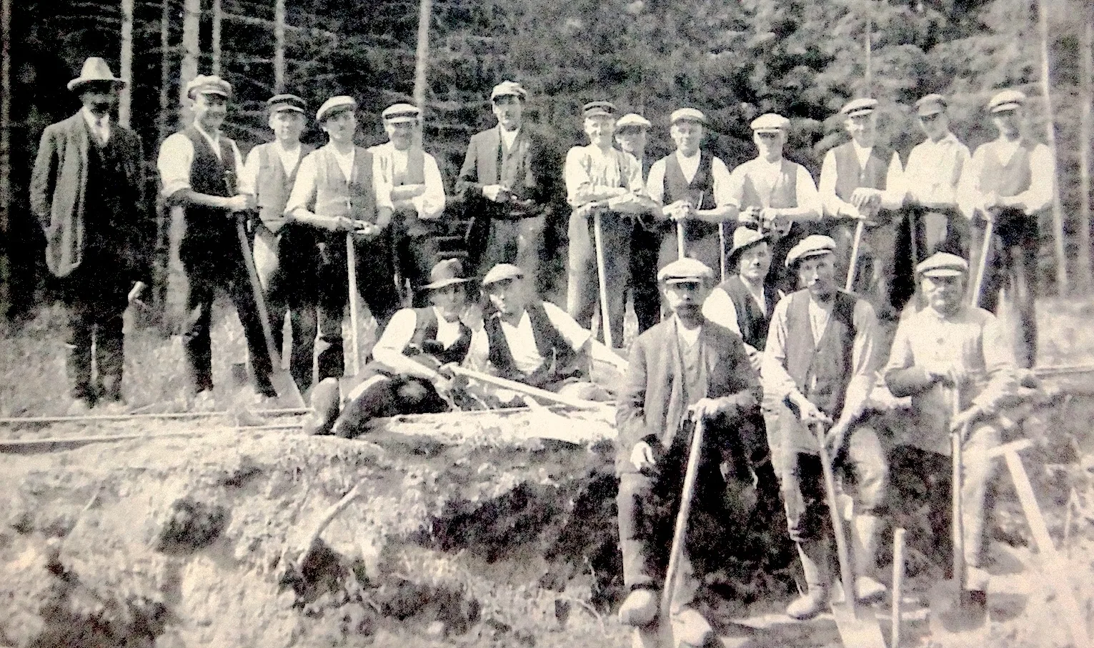 Budowa linii kolejowej (Kreisgemeinschaft Goldap).