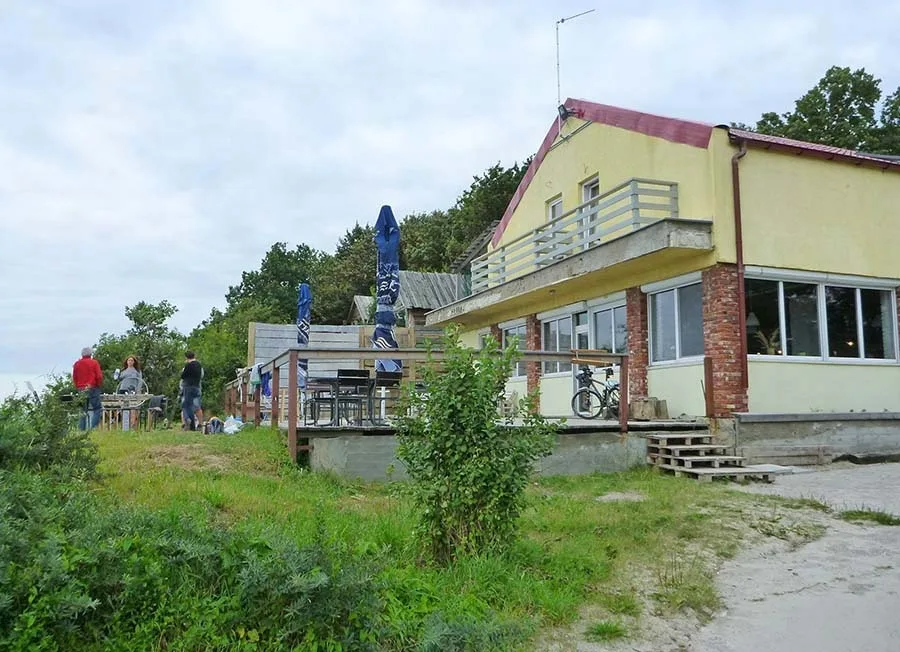 Tavern 
